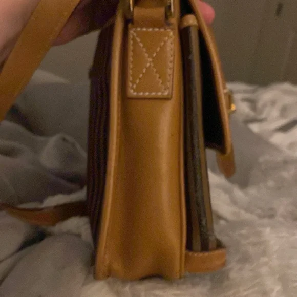 🌈BYE 🌈😍RARE VNT AUTH FENDI Crossbody 😍😍😍😍 - Picture 6 of 16